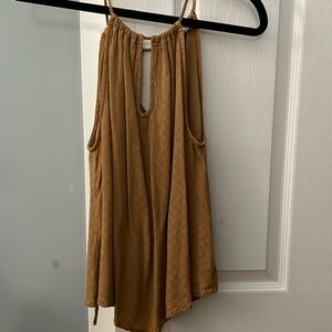 High neck tank